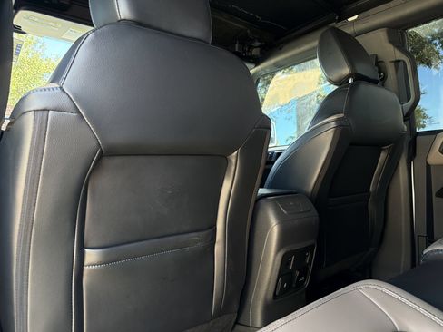 Used 2024 Ford Bronco Wildtrak AWD/4WD image 18