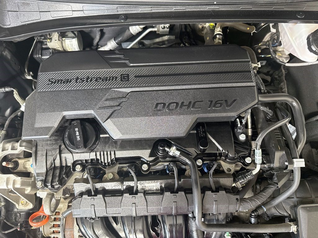 Used 2021 Hyundai Elantra Limited FWD image 38