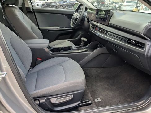 Used 2025 Kia K4 FWD image 26