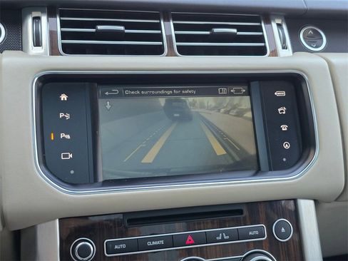 Used 2016 Land Rover Range Rover HSE image 13