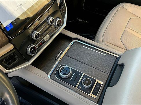 Certified 2024 Ford Expedition Limited image 12
