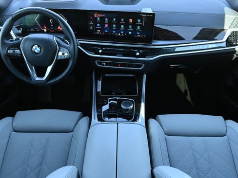 Used 2025 BMW X5 xDrive40i image 13