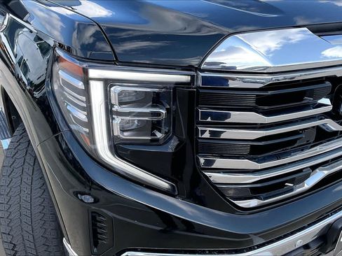 Used 2024 GMC Sierra 1500 SLT AWD/4WD image 27