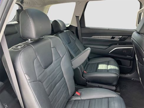 Used 2024 Kia Telluride SX Prestige image 30