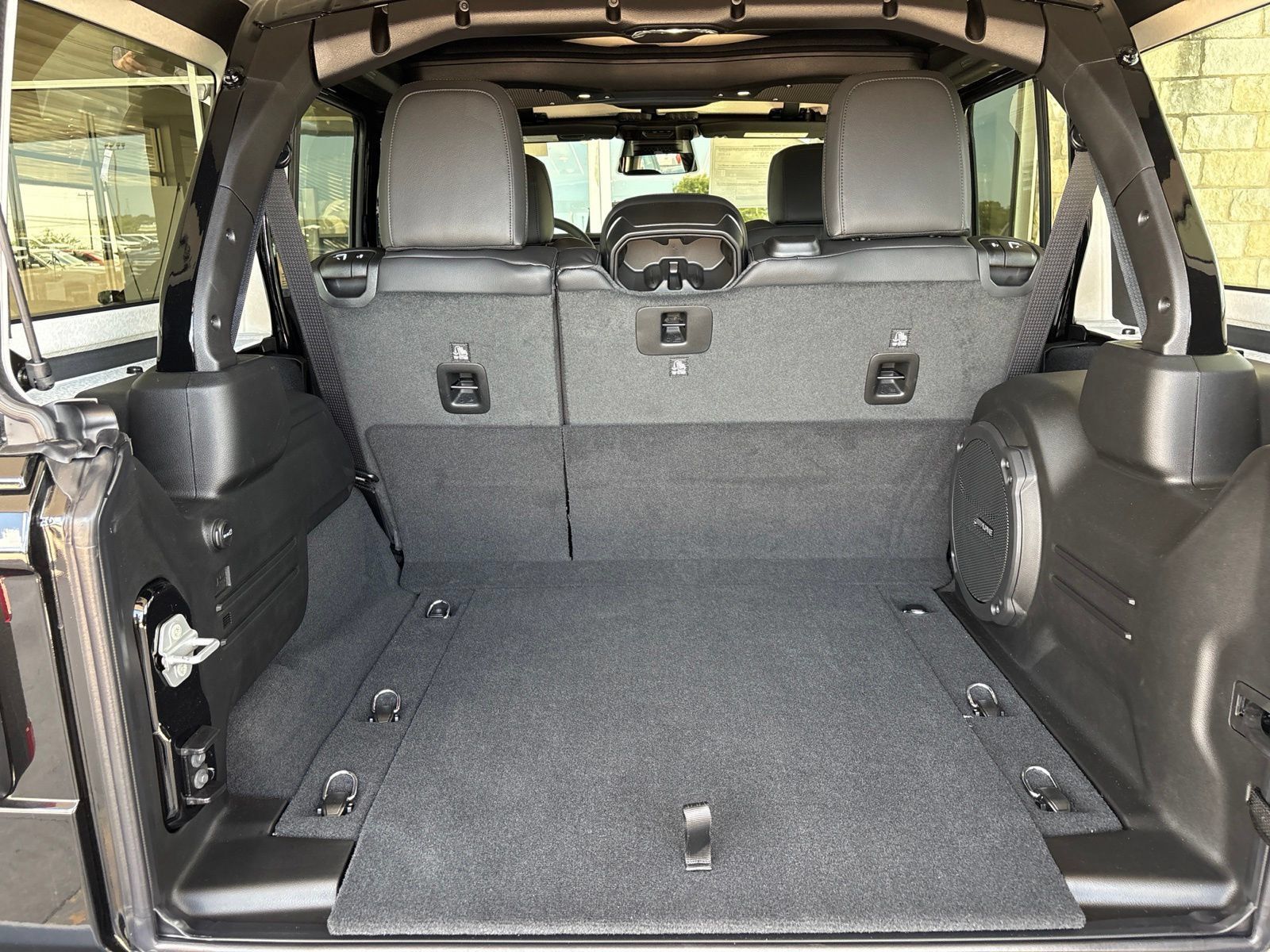 New 2026 Jeep Wrangler Unlimited Sahara AWD/4WD image 16