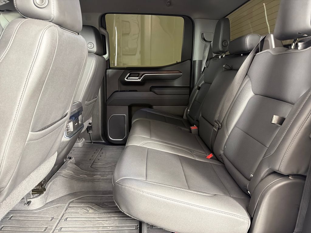 Used 2023 GMC Sierra 1500 SLT w/ SLT Premium Package AWD/4WD image 20