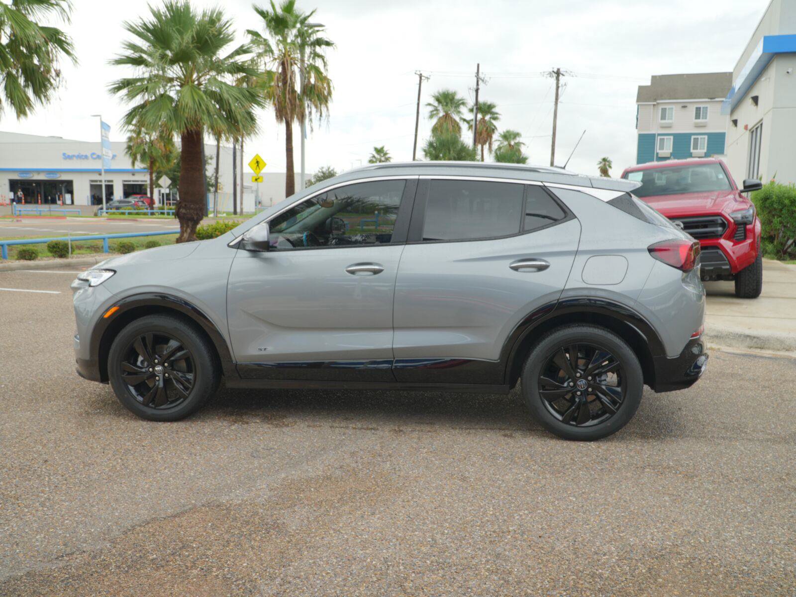 Used 2025 Buick Encore GX Sport Touring FWD image 15