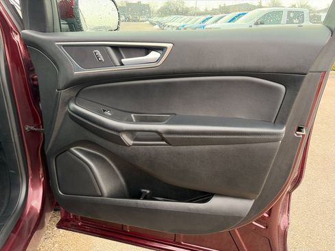 Used 2024 Ford Edge SEL w/ Convenience Package image 9