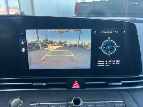Used 2023 Hyundai Elantra SEL w/ Convenience Package FWD image 12