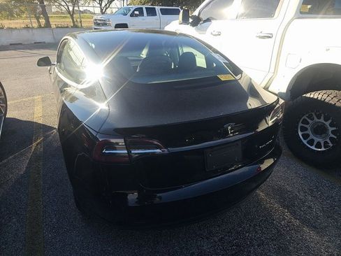 Used 2019 Tesla Model 3 Performance image 4