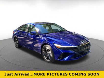 Used 2025 Hyundai Elantra Limited