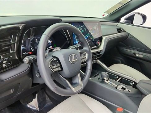 Used 2025 Lexus TX 350 FWD w/ Convenience Package image 18