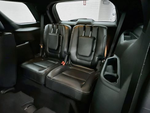 Used 2019 Ford Explorer Limited w/ Class III Trailer Tow Package FWD image 29