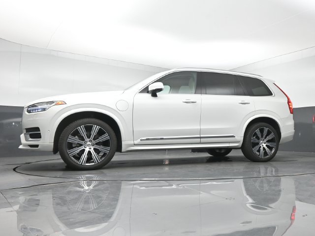Used 2024 Volvo XC90 T8 Plus w/ Protection Package Premier AWD/4WD image 13