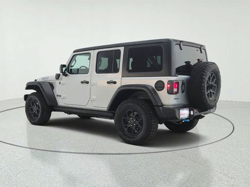 Used 2024 Jeep Wrangler Unlimited AWD/4WD image 7