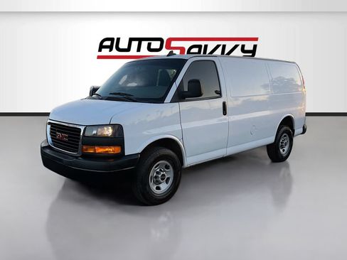 Used 2022 GMC Savana 2500 w/ Driver Convenience Package RWD image 3