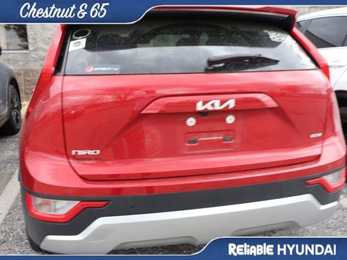 Used 2023 Kia Niro EX image 15