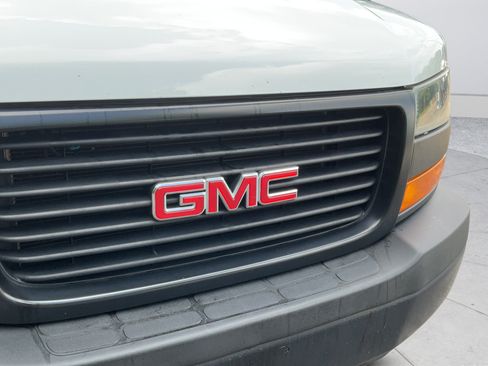 Certified 2022 GMC Savana 2500 w/ Driver Convenience Package RWD image 28