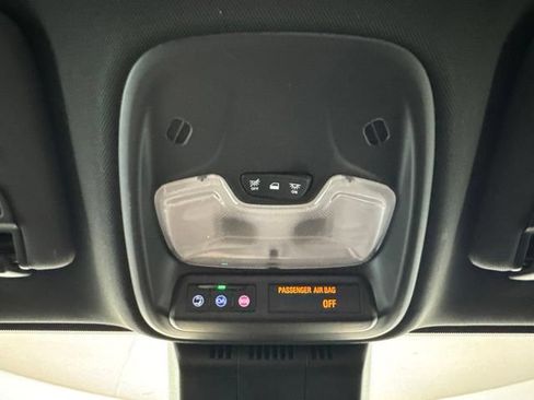 Used 2023 Chevrolet Colorado W/T RWD image 14