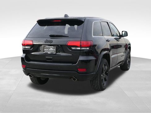Used 2015 Jeep Grand Cherokee Altitude image 2