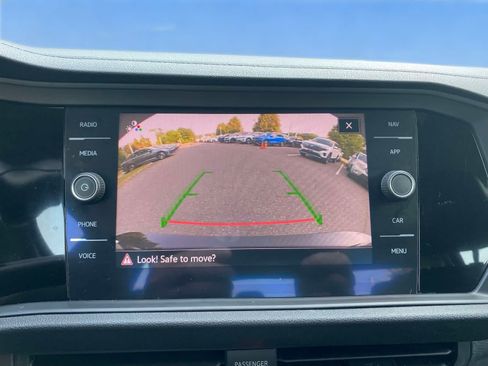 Certified 2022 Volkswagen Jetta SEL FWD image 15
