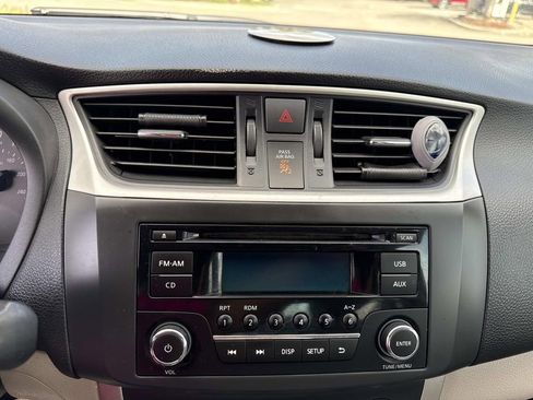 Used 2015 Nissan Sentra S image 22