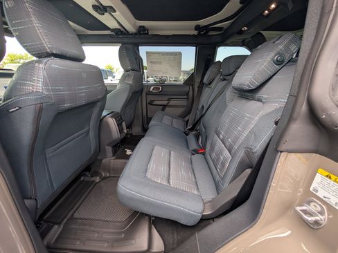 New 2026 Ford Bronco Heritage Edition AWD/4WD image 9