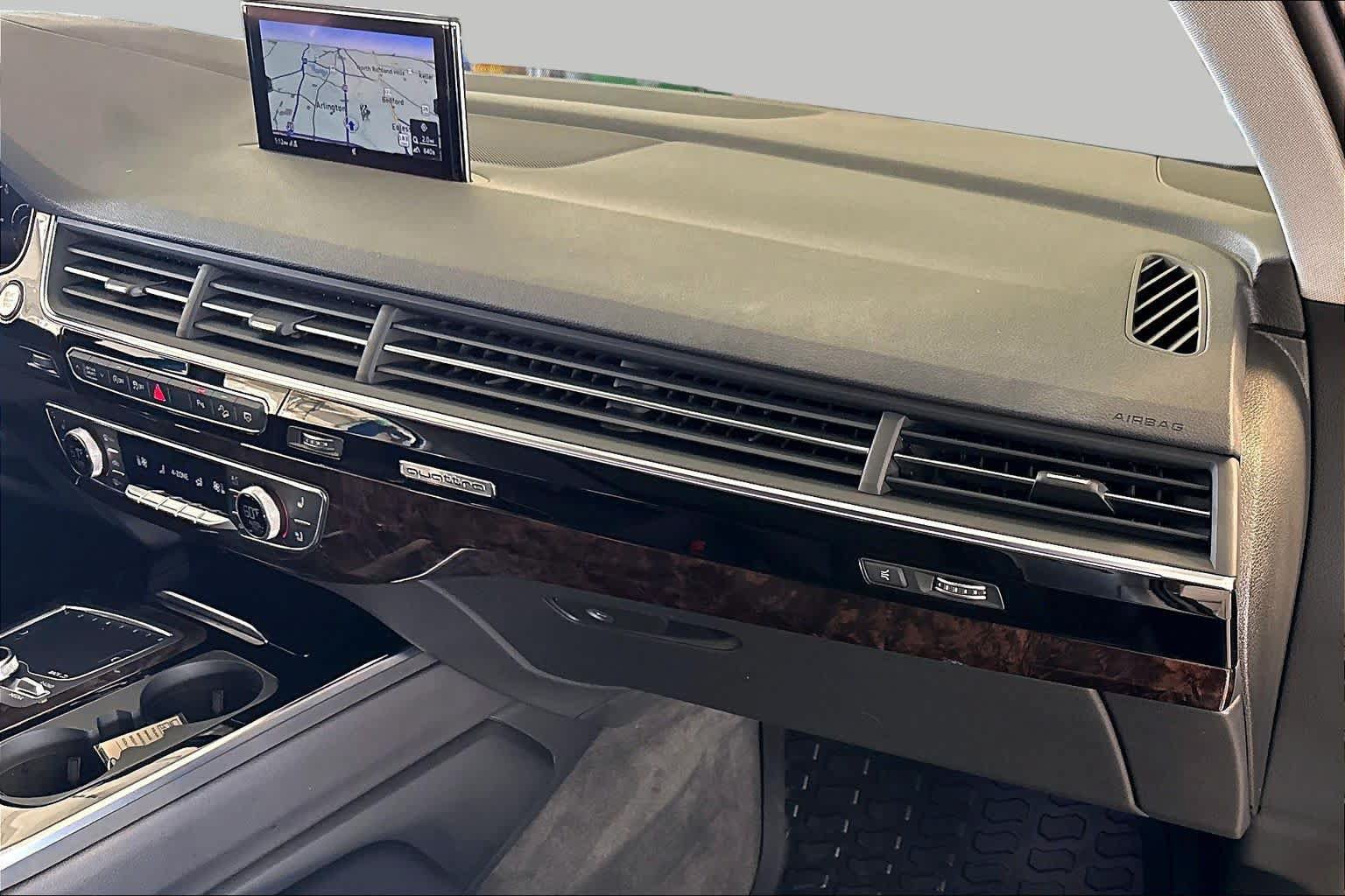 Used 2018 Audi Q7 3.0T Prestige AWD/4WD image 17