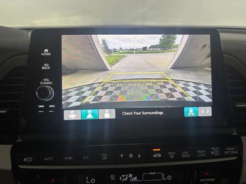 Used 2025 Honda Odyssey EX-L image 10