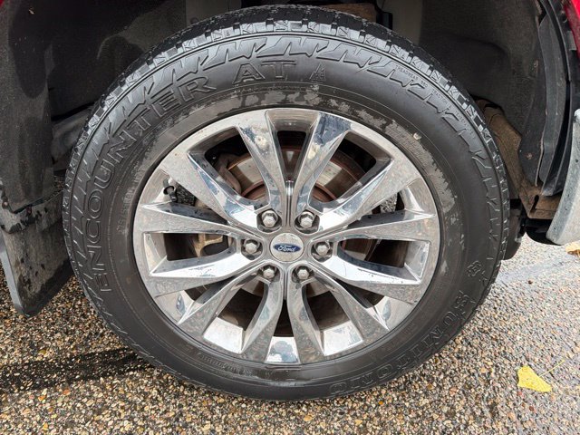 Used 2016 Ford F150 XLT w/ Equipment Group 302A Luxury AWD/4WD image 11