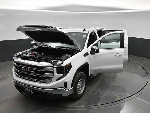 New 2026 GMC Sierra 1500 SLE w/ Preferred Package image 39