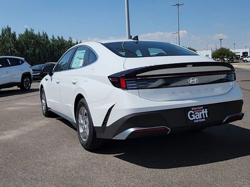New 2025 Hyundai Sonata SE image 3