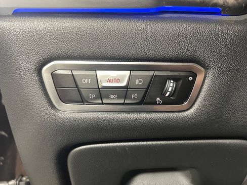 Used 2022 BMW X5 xDrive40i w/ Premium Package AWD/4WD image 31