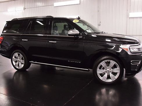 Used 2024 Ford Expedition Platinum AWD/4WD image 8