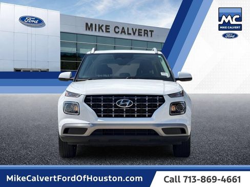 Used 2025 Hyundai Venue SEL FWD image 8