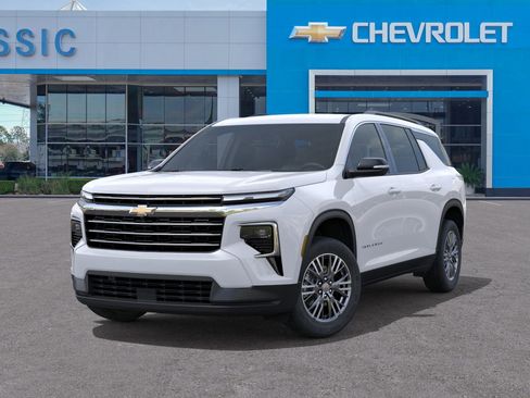 New 2025 Chevrolet Traverse LT image 6