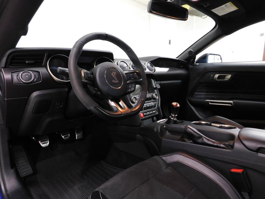 Used 2016 Ford Mustang Shelby GT350 w/ Technology Package RWD image 38