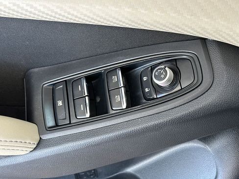 Used 2021 Subaru Ascent Premium w/ Convenience Package image 13