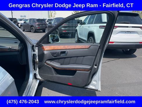 Used 2013 Mercedes-Benz E 350 4MATIC Sedan image 18