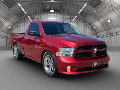 Used 2014 RAM 1500 Express RWD image 4