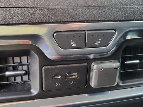 Used 2020 Chevrolet Silverado 1500 LTZ w/ LTZ Convenience Package image 23