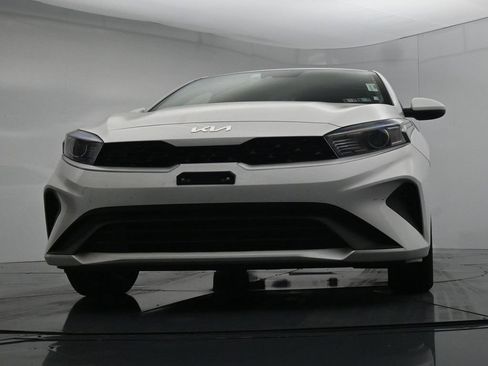 Used 2023 Kia Forte LXS FWD image 19