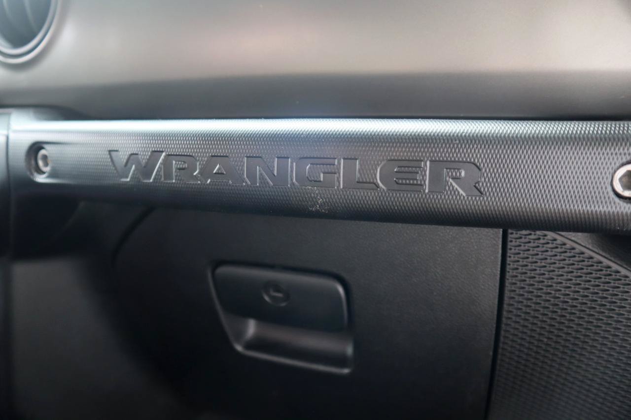 Used 2020 Jeep Wrangler Sport AWD/4WD image 39