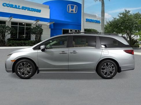 New 2026 Honda Odyssey Touring image 2