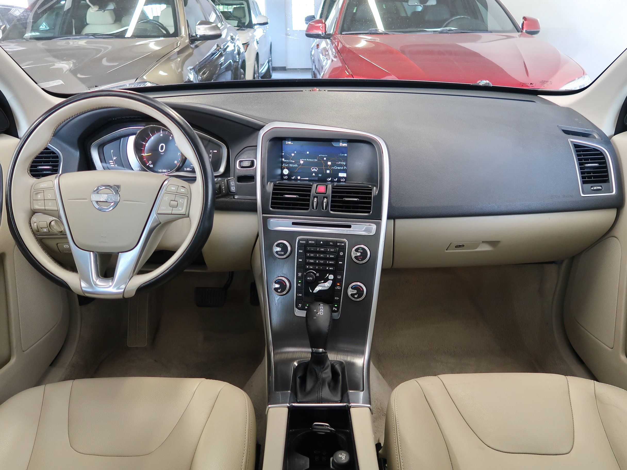 Used 2015 Volvo XC60 T5 Premier w/ Proximity Package FWD image 10