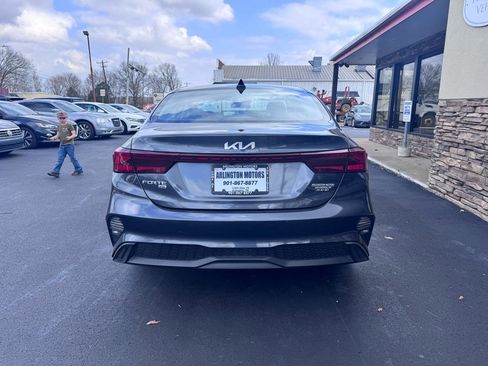 Used 2023 Kia Forte LX image 4