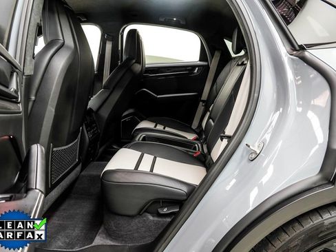 Used 2024 Porsche Cayenne Turbo GT AWD/4WD image 18