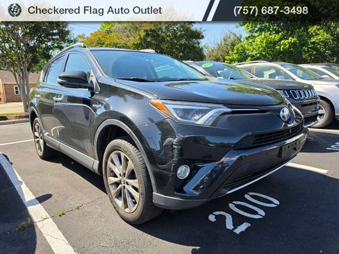Used 2017 Toyota RAV4 Limited AWD/4WD image 3