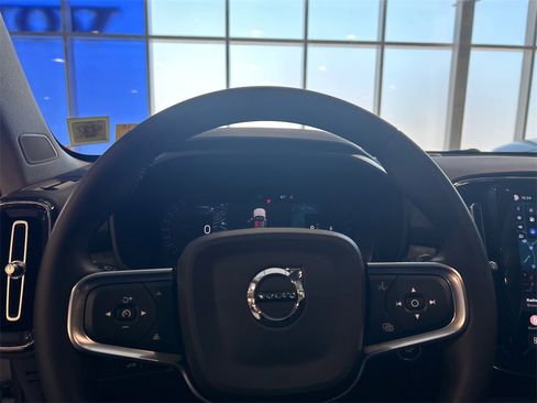 Used 2026 Volvo XC40 B5 Core w/ Climate Package image 12