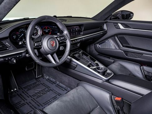 Certified 2025 Porsche 911 Turbo S image 4